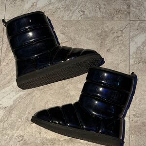 Shiny Black Quilted Boots